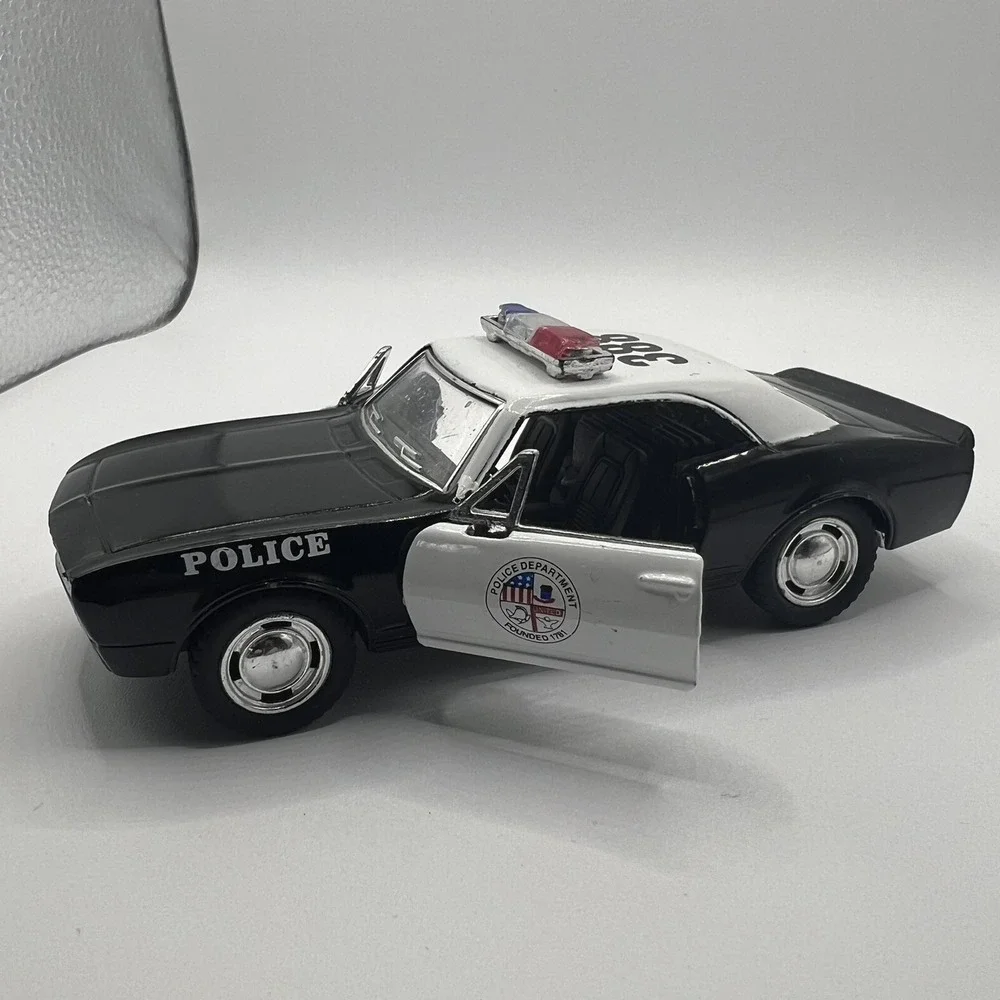 Kinsmart 1967 Chevrolet Camaro Z/28 5 inch Police Car Diecast Model 1:37 Chevy‎
